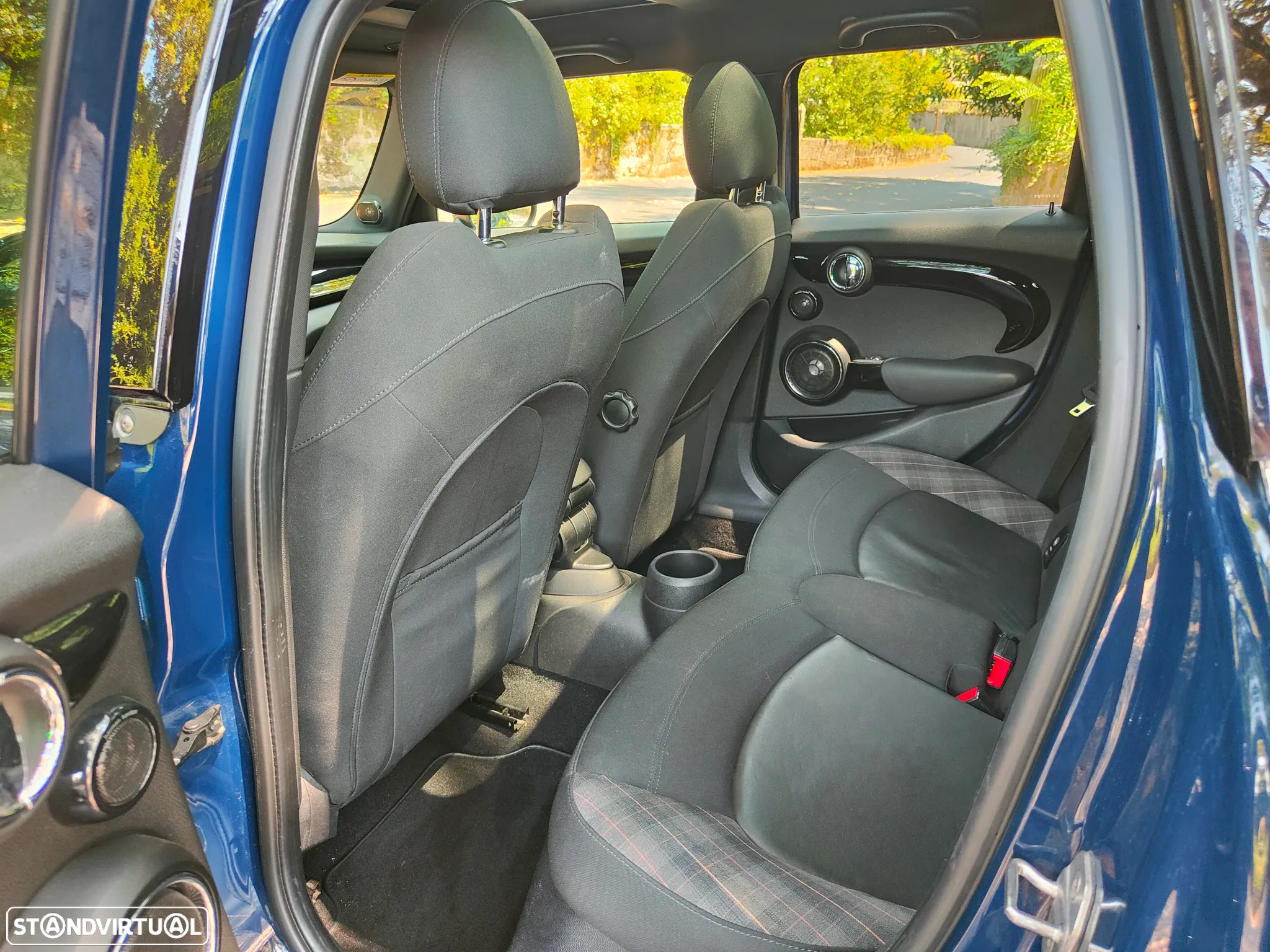 MINI 5 Portas Cooper SD Sport Aut. - 9