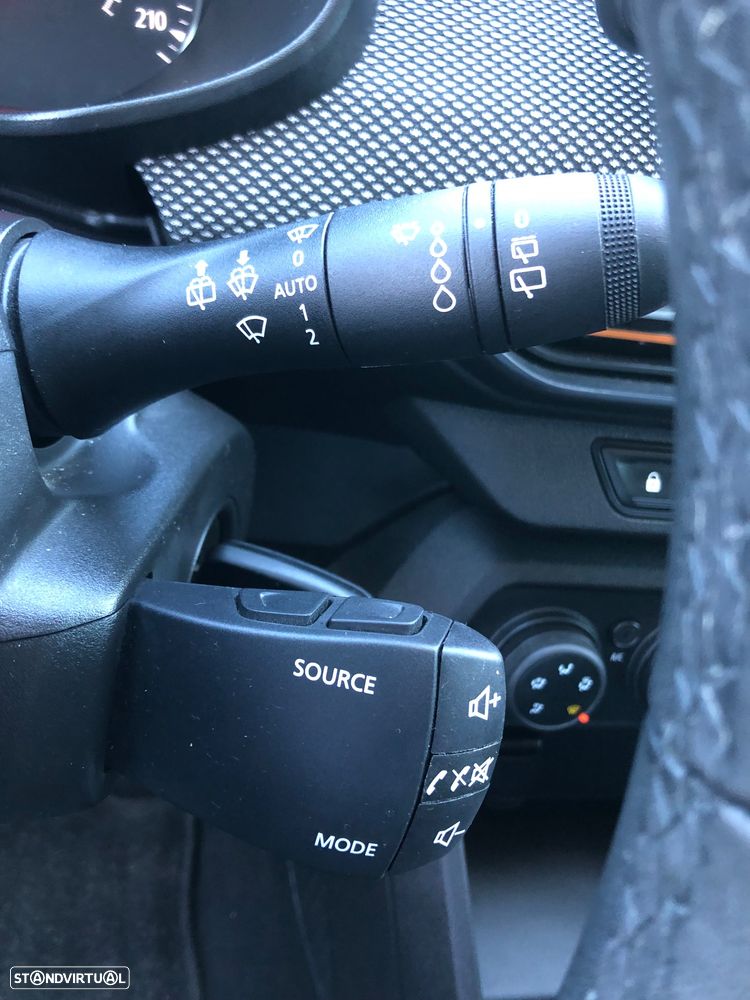 Dacia Sandero 1.0 TCe Comfort CVT - 29