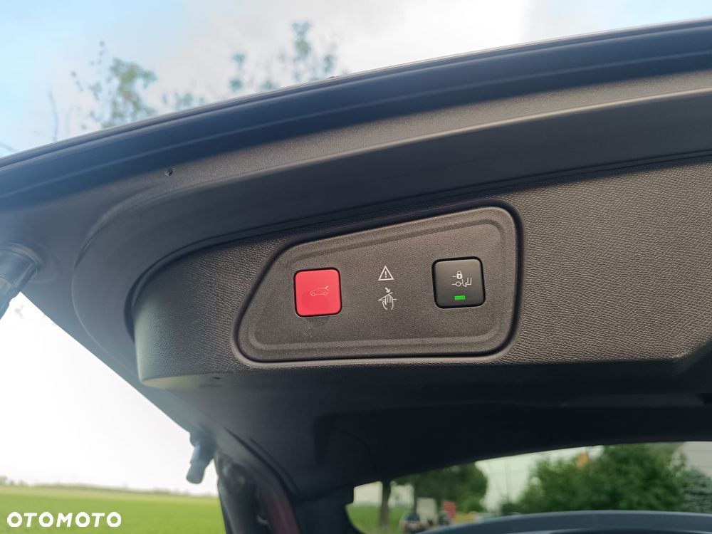 Peugeot 3008 1.5 BlueHDi Allure S&S - 12