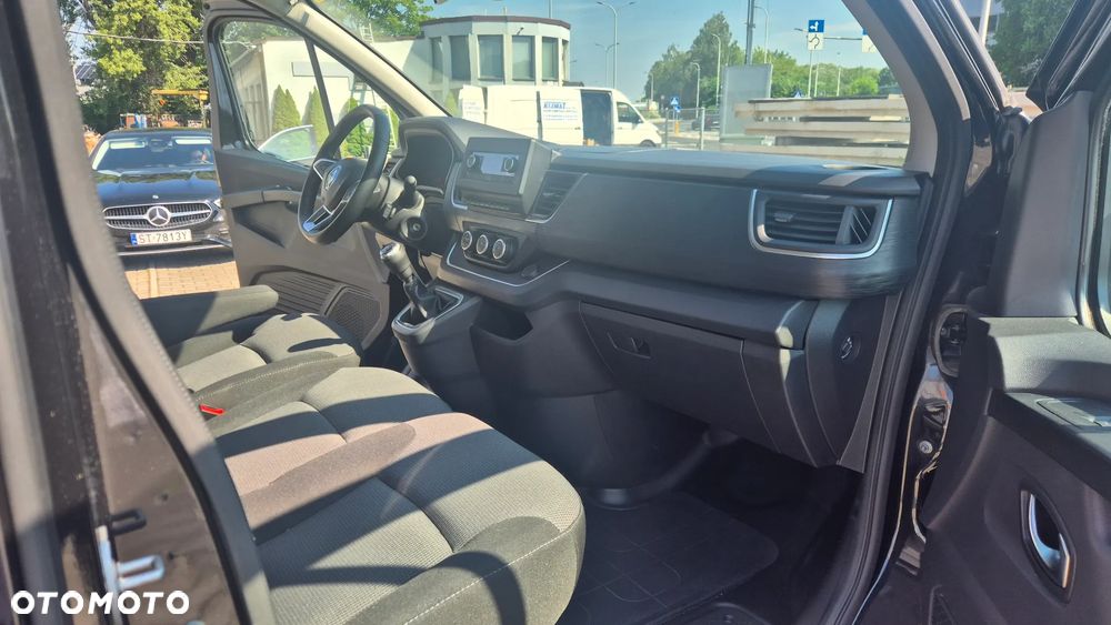 Renault Trafic 2.0 dCi - 7
