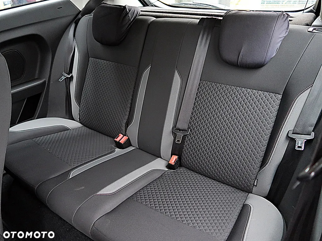 Ford Fiesta 1.0 EcoBoost S&S ST-LINE - 11
