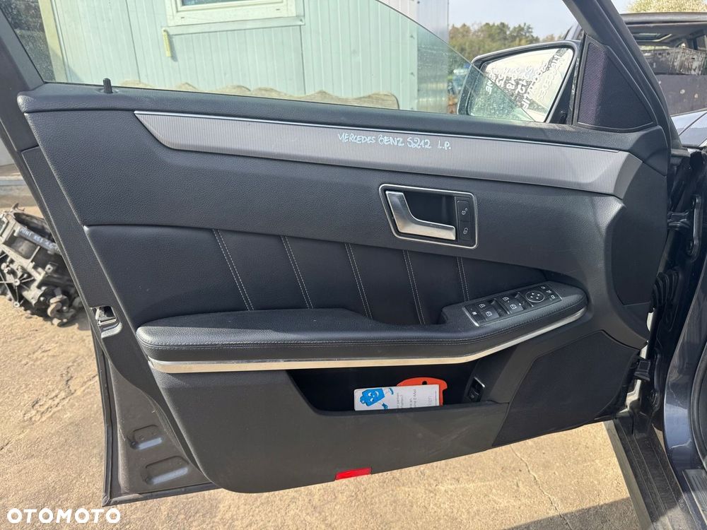 MERCEDES BENZ S212 W212 LIFT KOMPLET FOTELI BOCZKÓW BOCZKI FOTELE KANAPA - 7