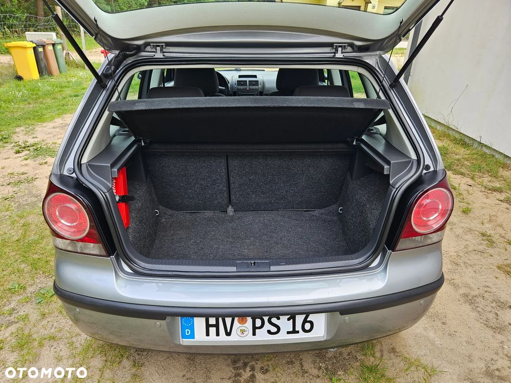 Volkswagen Polo 1.4 Tour - 22