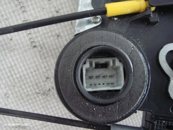 Fecho Da Porta Trás Dto Toyota Corolla (_E12_) - 3