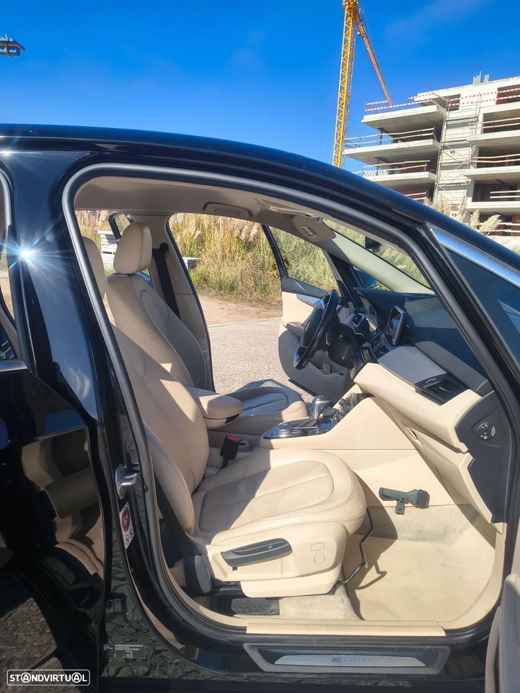 BMW 225xe Active Tourer - 10