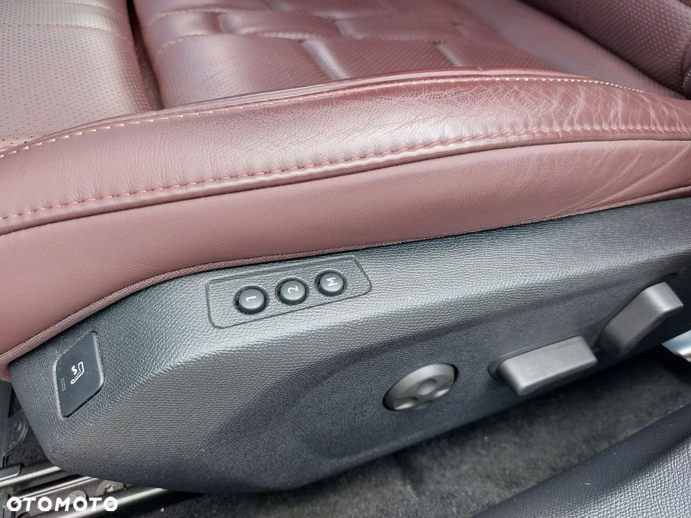 DS Automobiles DS 9 - 18