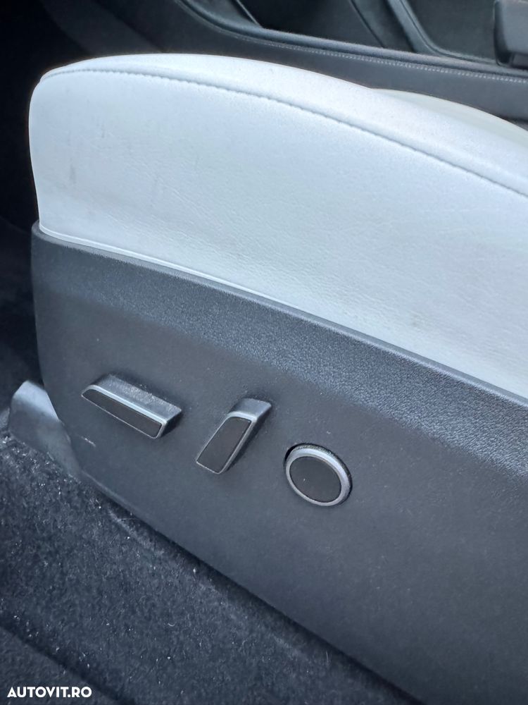 Tesla Model Y RWD - 21