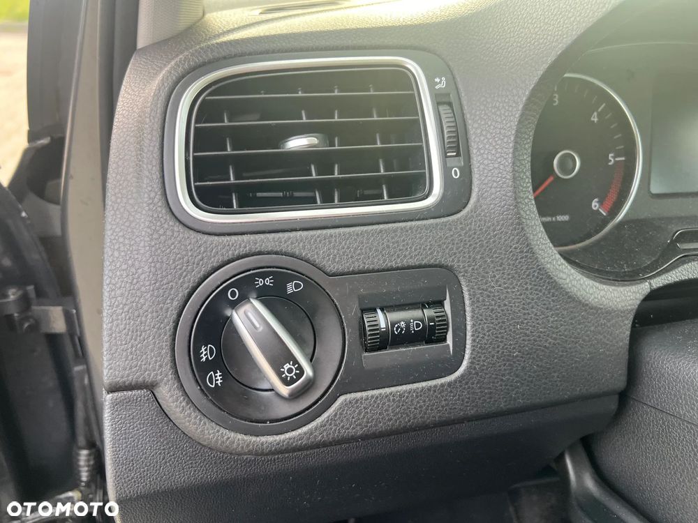 Volkswagen Polo 1.6 TDI DPF BlueMot Highline - 9