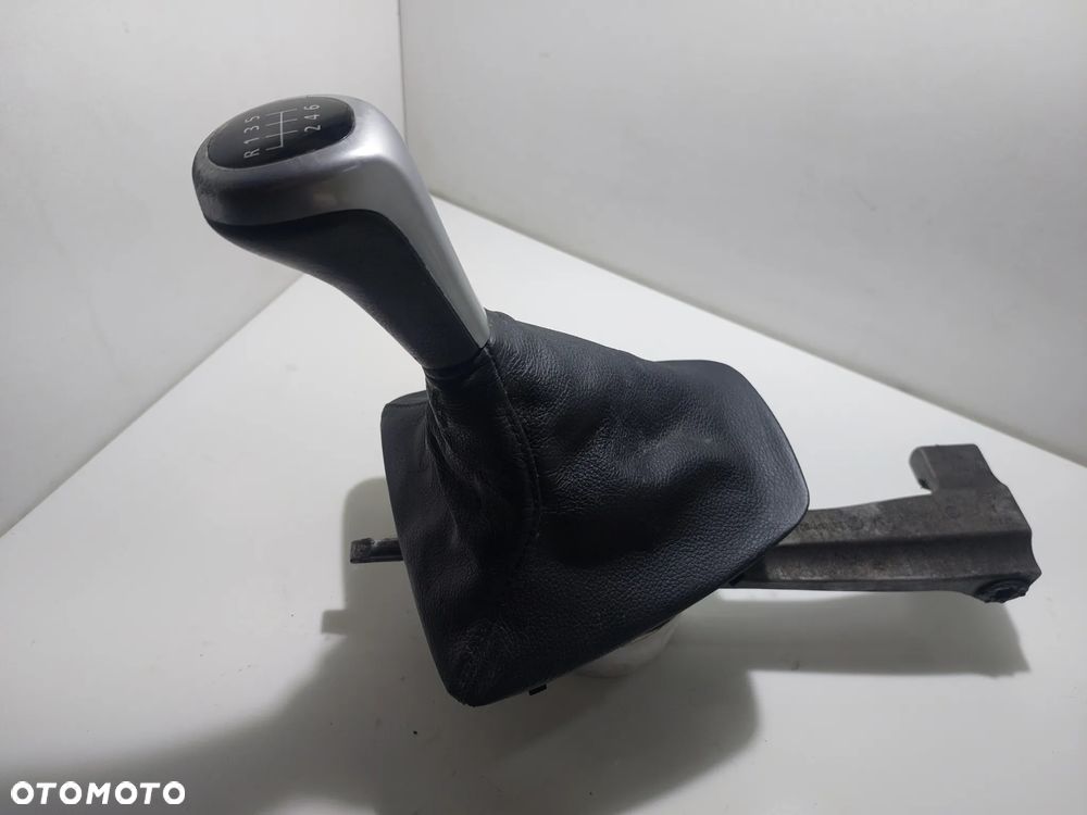 LEWAREK WYBIERAK ZMIANY BIEGOW GALKA BMW E90 E91 E92 E93 SLASK WYSYLKA - 1