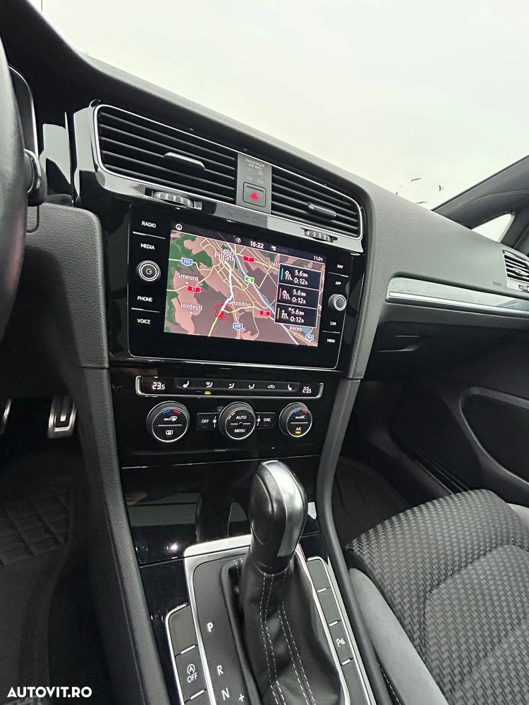 Volkswagen Golf 2.0 TDI 150CP DSG R-Line - 38