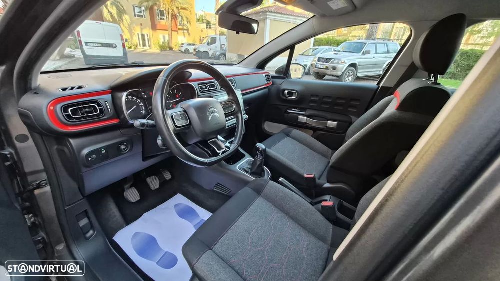 Citroën C3 1.2 PureTech Shine - 2