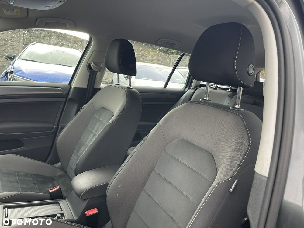 Volkswagen Golf 1.5 TSI BMT Comfortline - 13