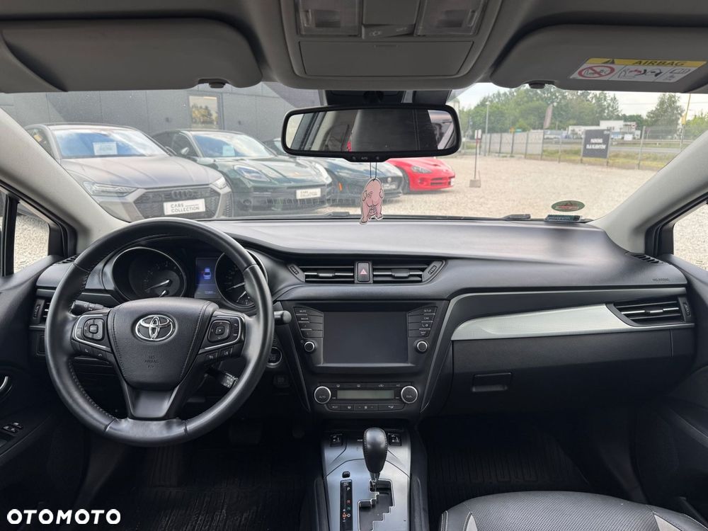 Toyota Avensis 1.8 Premium MS - 13