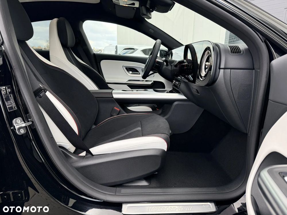 Mercedes-Benz CLA - 26