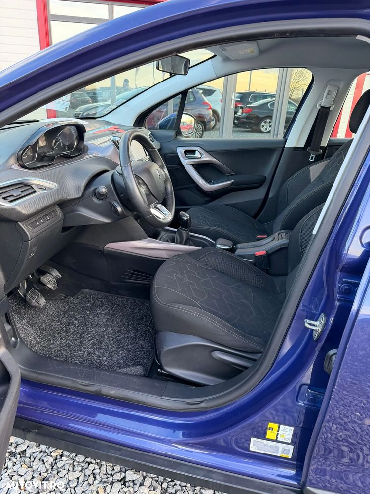 Peugeot 2008 e-HDi FAP 92 STOP & START Active - 8