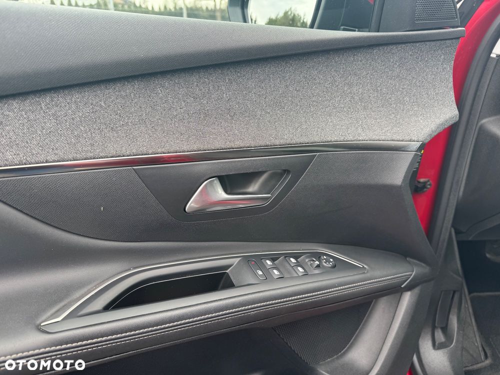 Peugeot 5008 1.5 BlueHDi Allure Pack S&S EAT8 - 17