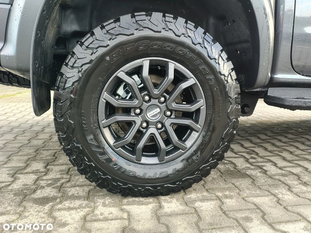Ford RAPTOR - 11