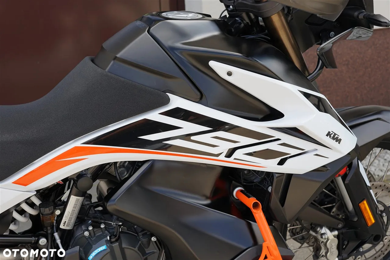 KTM Adventure - 7
