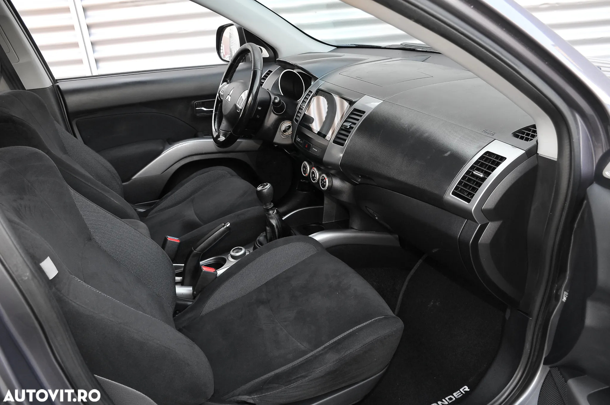 Mitsubishi Outlander 2.0 DI-D 4WD Instyle - 5