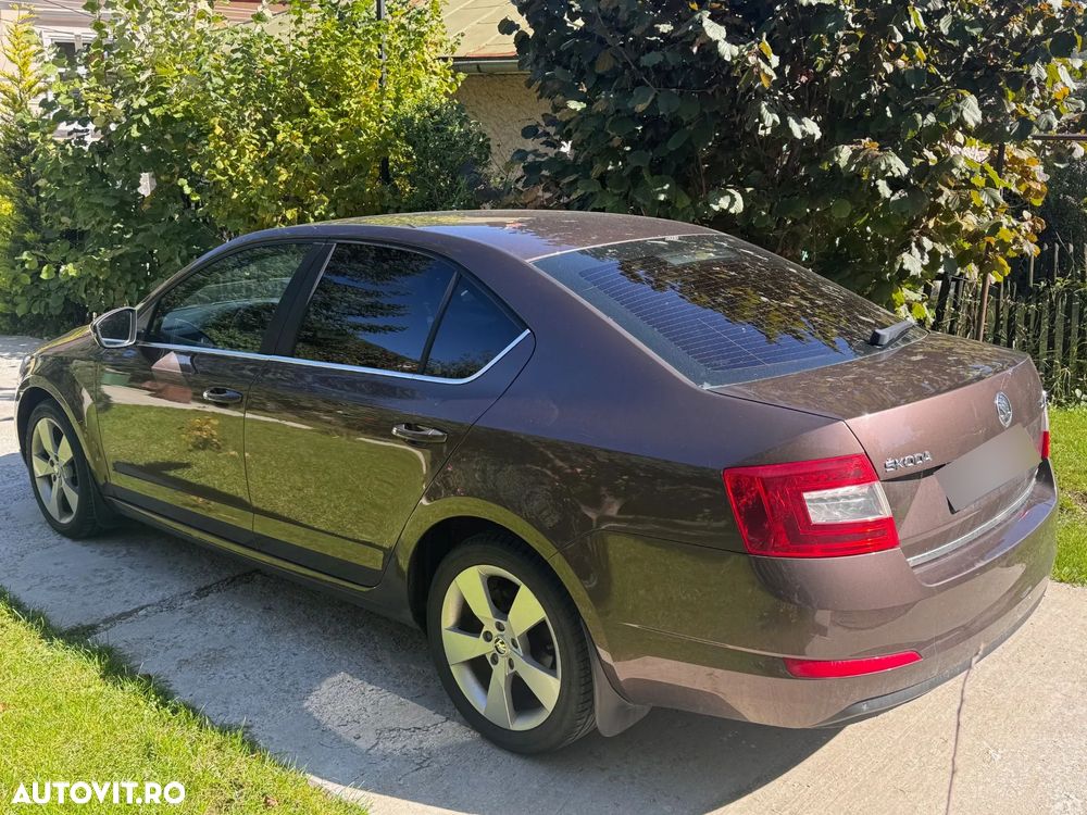 Skoda Octavia 1.6 TDI 4X4 ELEGANCE - 3