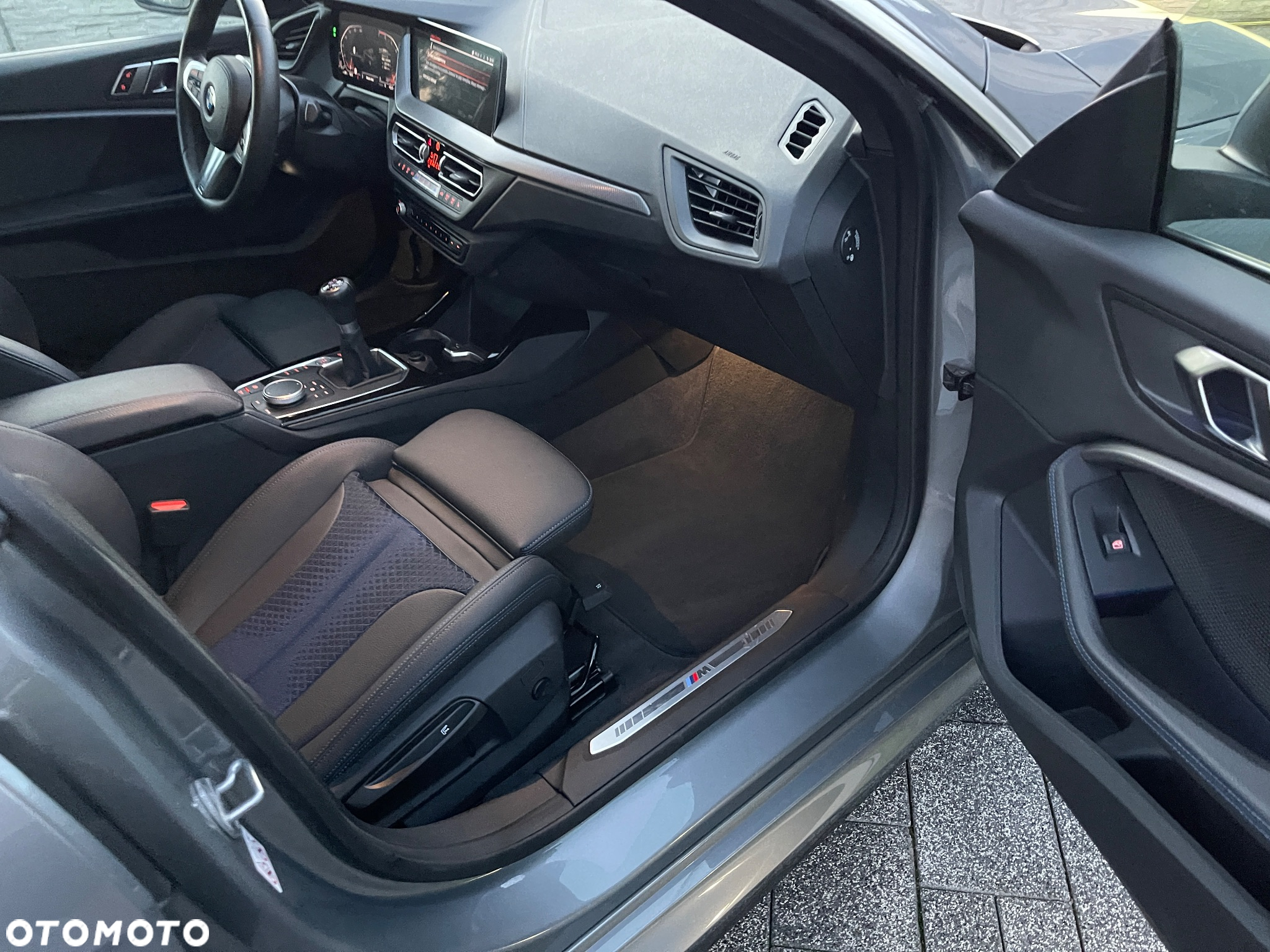 BMW Seria 2 218i M Sport - 17