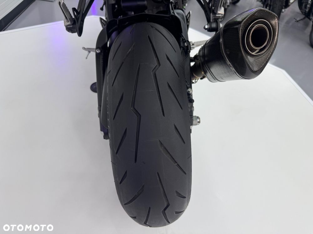 Kawasaki ZX - 19