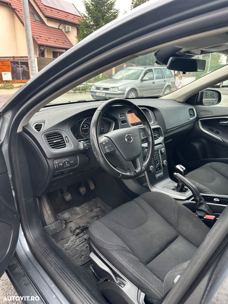 Volvo V40 D2 Basic - 6