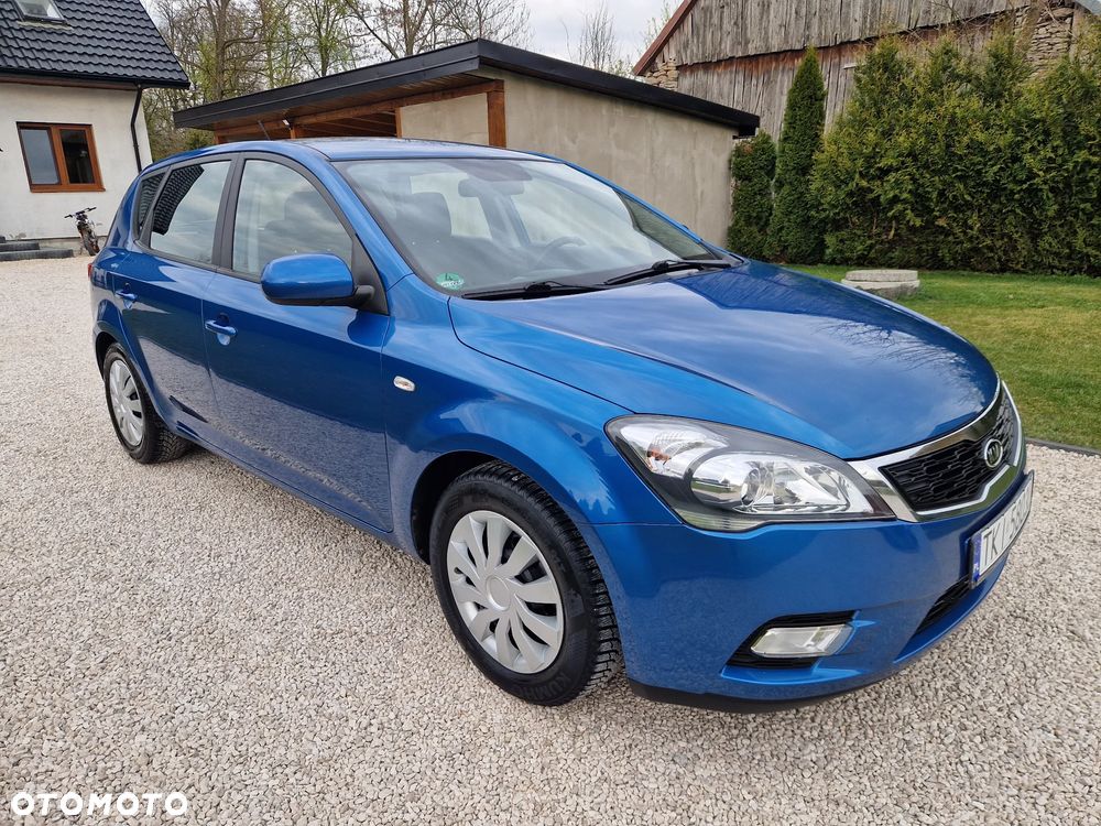 Kia Ceed 1.4 CVVT Dream-Team Edition - 18