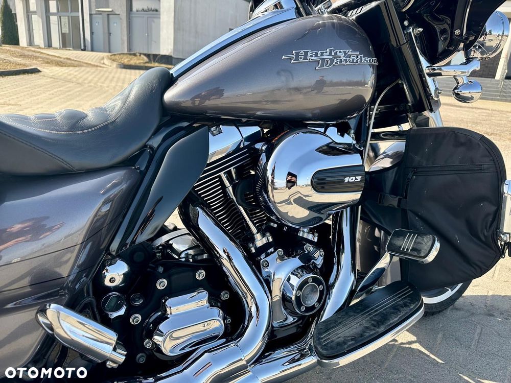 Harley-Davidson FLHXS Special - 24