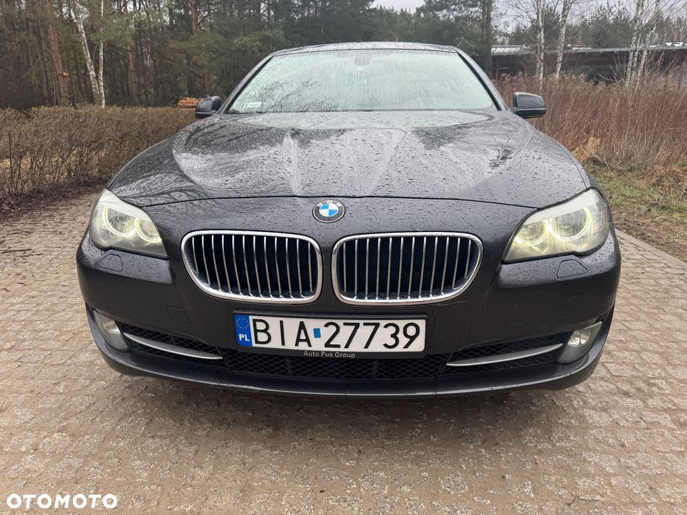 BMW Seria 5 528i xDrive Luxury Line - 2