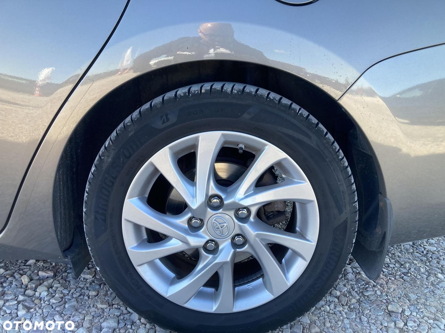Toyota Auris Hybrid 135 Premium - 29