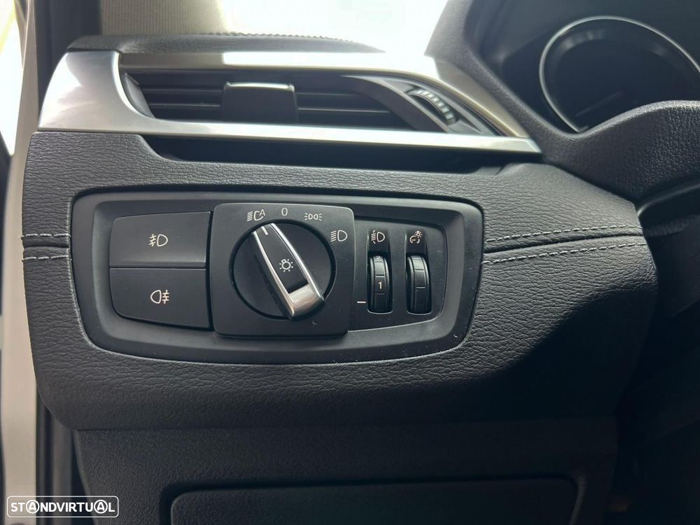 BMW X1 18 d sDrive Advantage Auto - 10