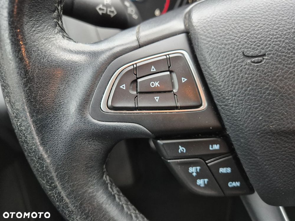 Ford Focus 2.0 EcoBlue Titanium Business - 17