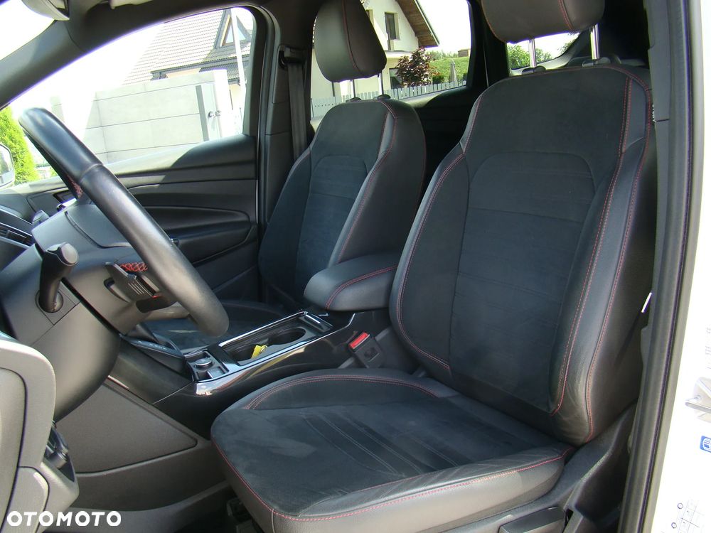Ford Kuga 2.0 EcoBoost 4x4 ST-Line - 24
