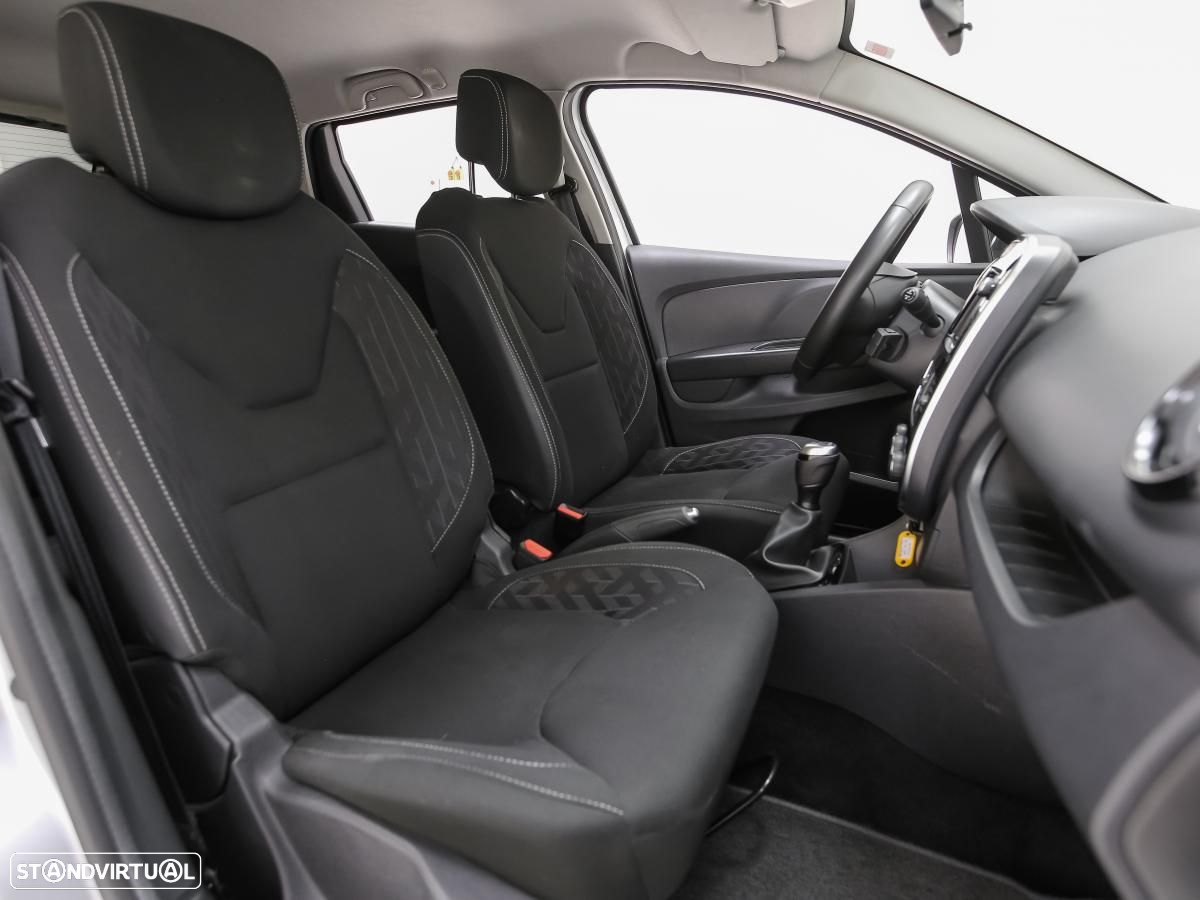 Renault Clio Sport Tourer 0.9 TCe Limited - 9