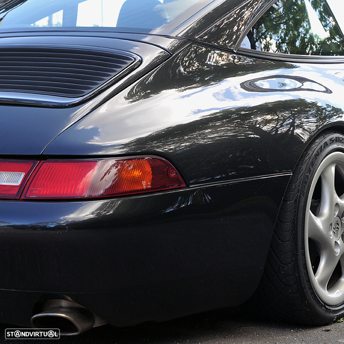 Porsche 911 (993) - 12