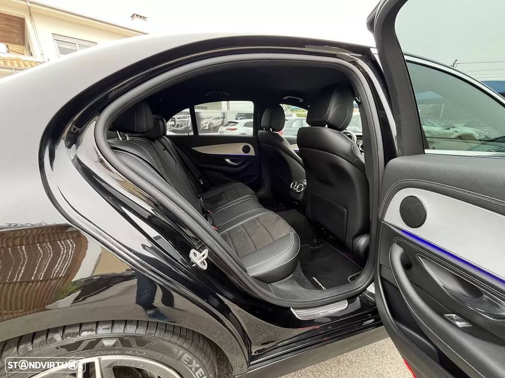 Mercedes-Benz E 220 d AMG Line - 43