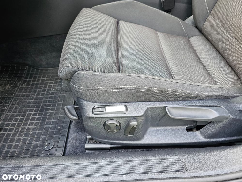 Volkswagen Passat 2.0 TDI (BlueMotion Technology) Comfortline - 19