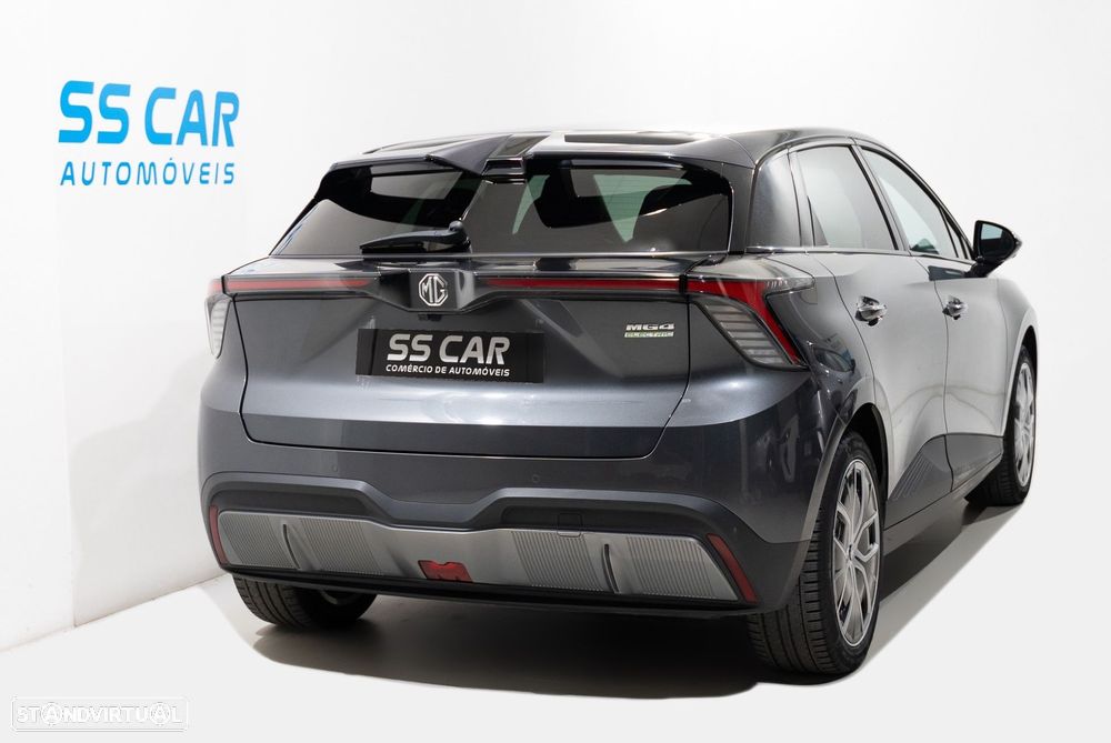 MG MG4 64 kWh Luxury - 3