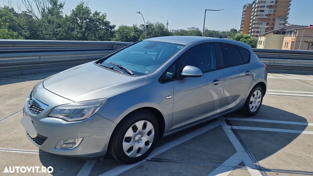 Opel Astra 1.7 CDTI DPF Color Edition - 9