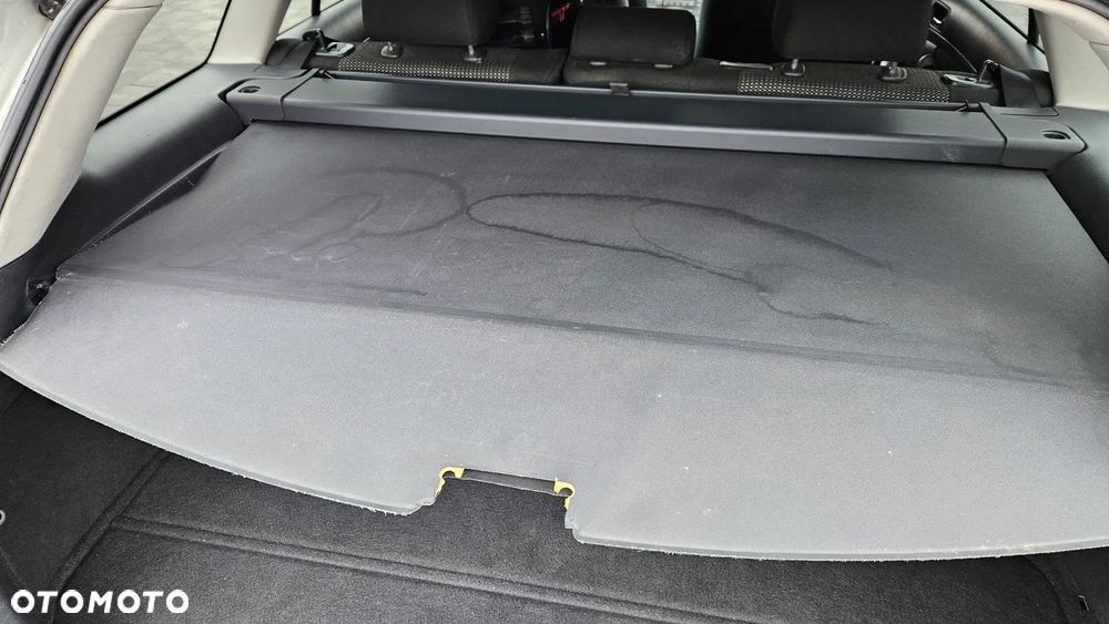 Toyota Avensis 1.8 VVT-i - 14