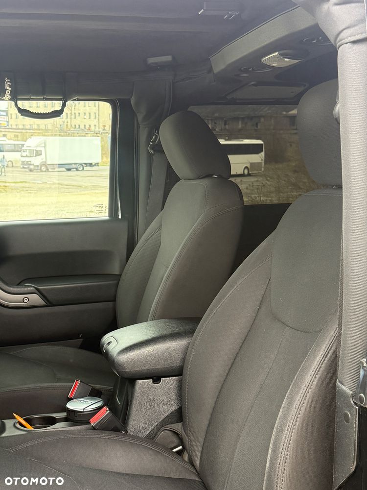 Jeep Wrangler 3.6 Sahara - 18