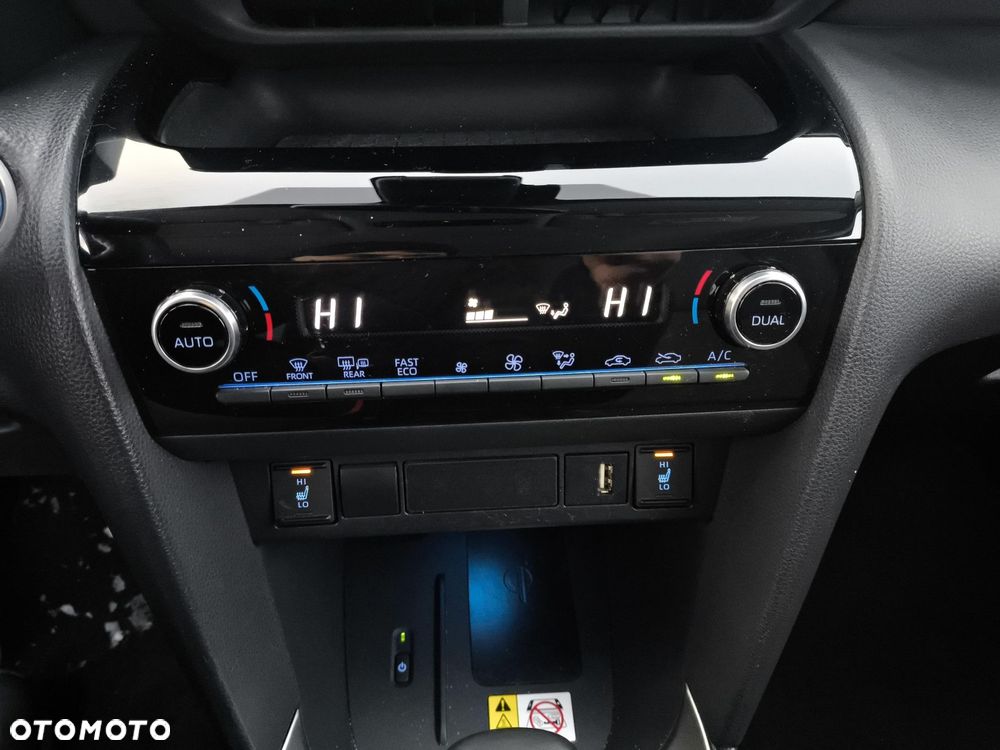 Toyota Yaris Cross Hybrid 1.5 Executive - 23