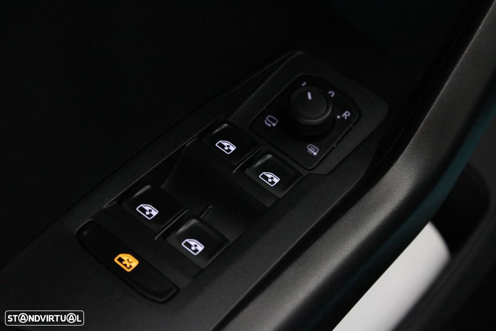 VW T-Cross 1.0 TSI Life - 21