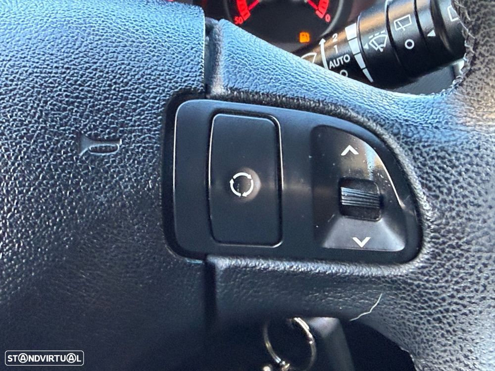 Kia Ceed S Coupé 1.4 CVVT EX ISG - 23