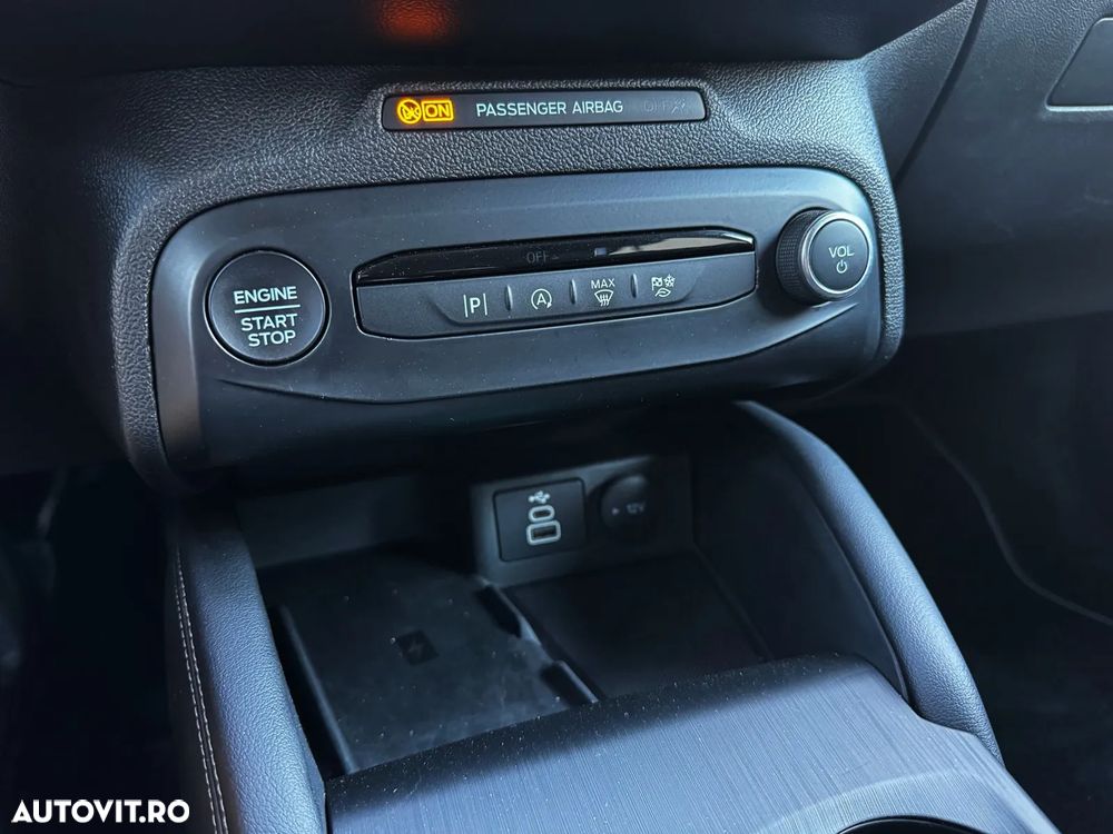 Ford Focus 1.5 EcoBlue 8AT Titanium X - 32