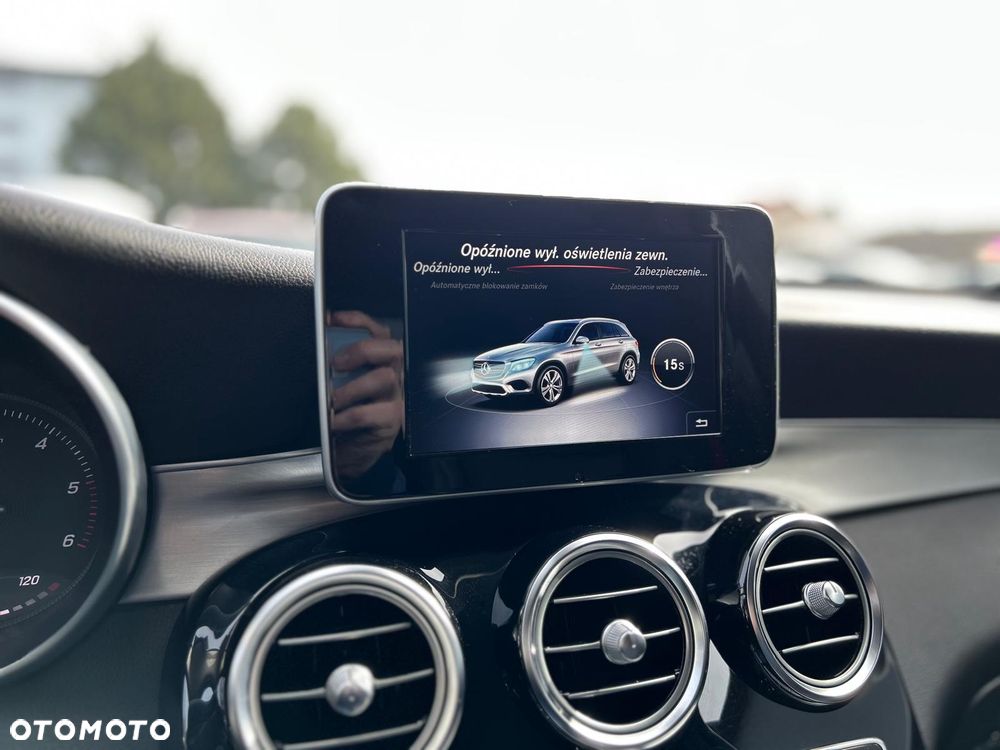 Mercedes-Benz GLC 220 d 4Matic 9G-TRONIC AMG Line - 32