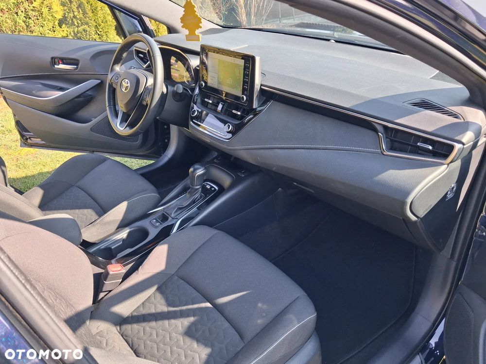 Toyota Corolla 1.8 Hybrid Comfort - 17