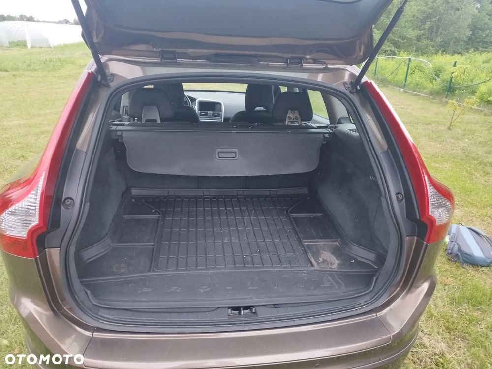 Volvo XC 60 - 8