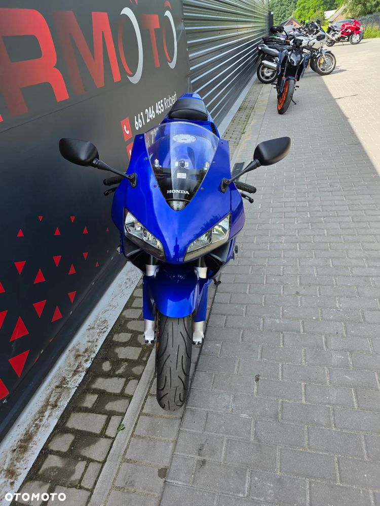 Honda CBR - 28